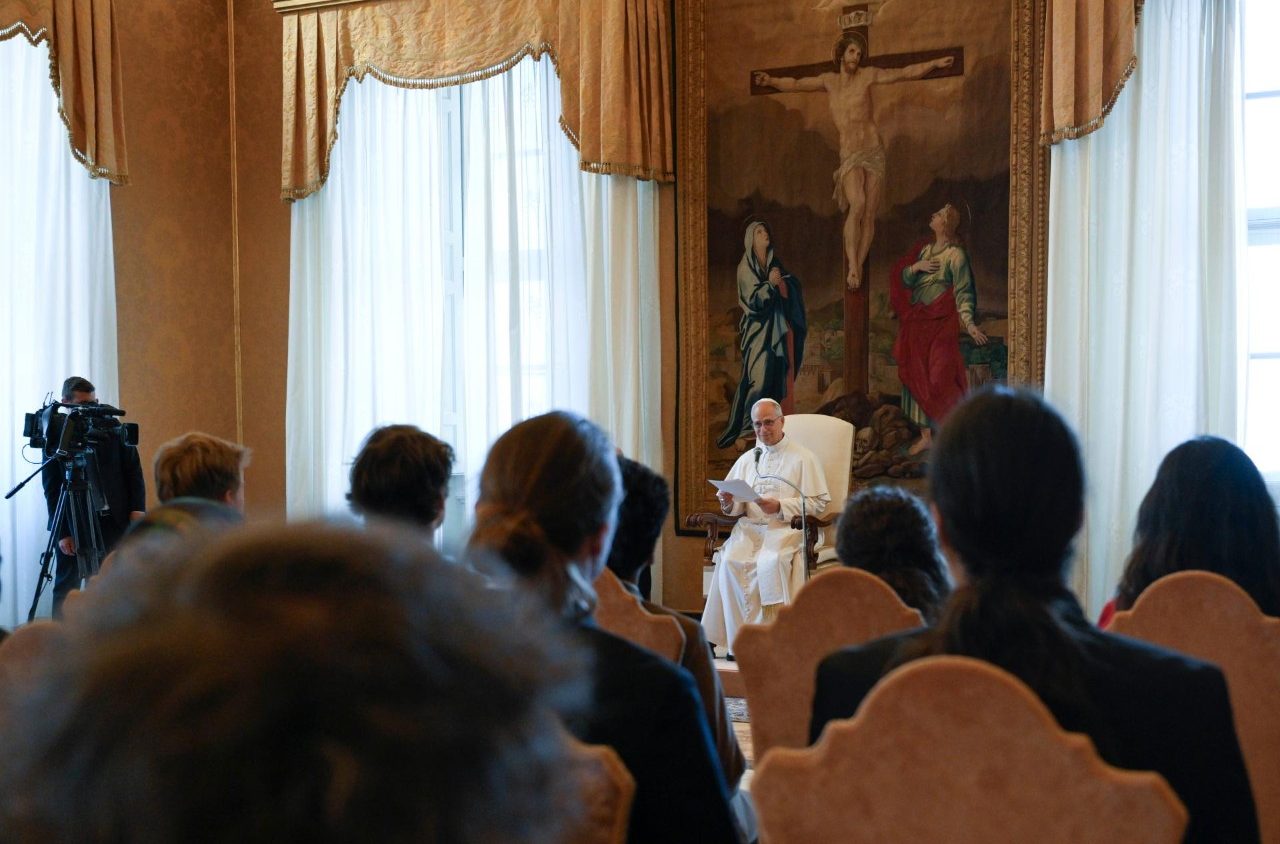 El Papa León XIV a jóvenes astrónomos del Vaticano: “Compartan lo que descubren, es un regalo para toda la humanidad”