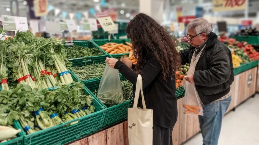 Alerta por las bajas ventas de alimentos frescos debido a la pérdida del poder adquisitivo de los salarios