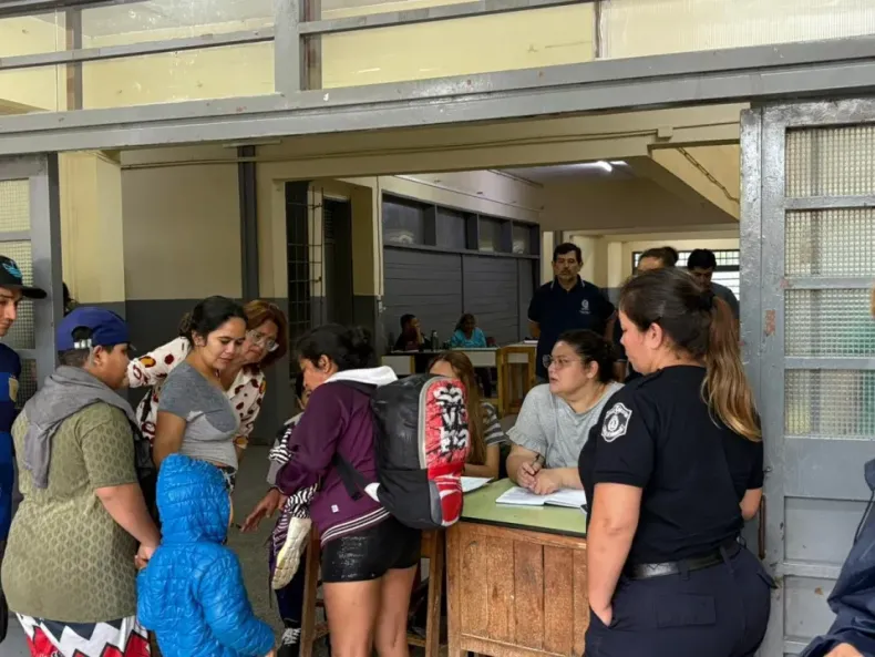 Provincia y Municipio refuerzan la asistencia a evacuados tras el fuerte temporal