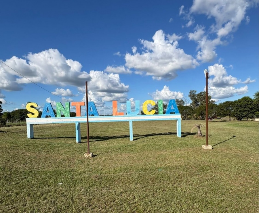 CRISIS EN SANTA LUCÍA: DENUNCIAN SERVICIOS COLAPSADOS Y RENUNCIAS EN EL GABINETE